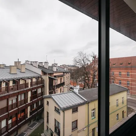 4 Bedroom With A Balcony - Trynitarska 6 شقة